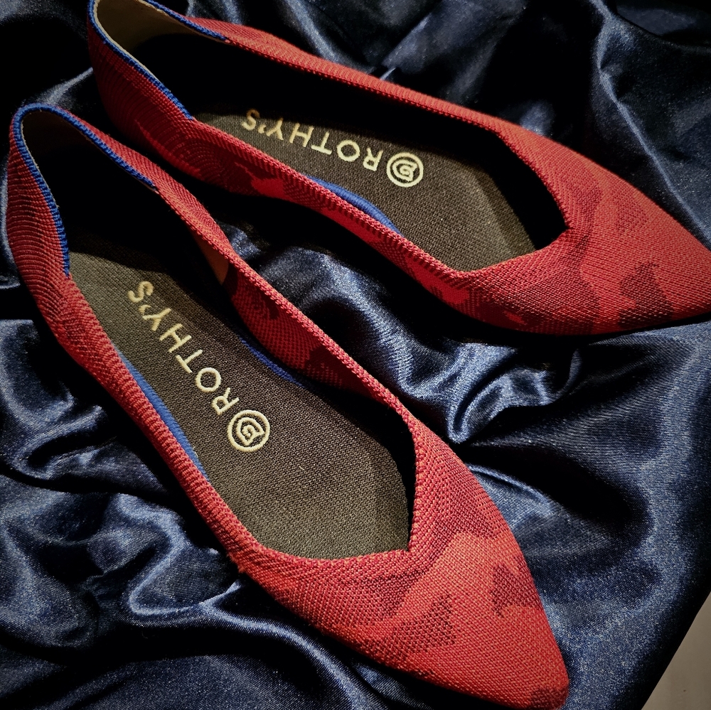 Rothy's Red Camo The Point Retired size 8.5